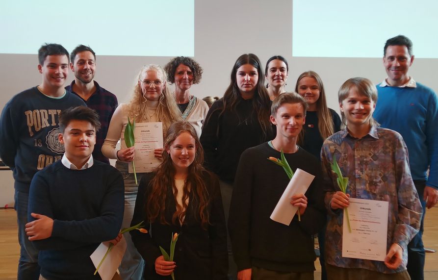 Die Finalisten beim Regionalwettbewerb "Jugend debattiert" an der Universität Regensburg